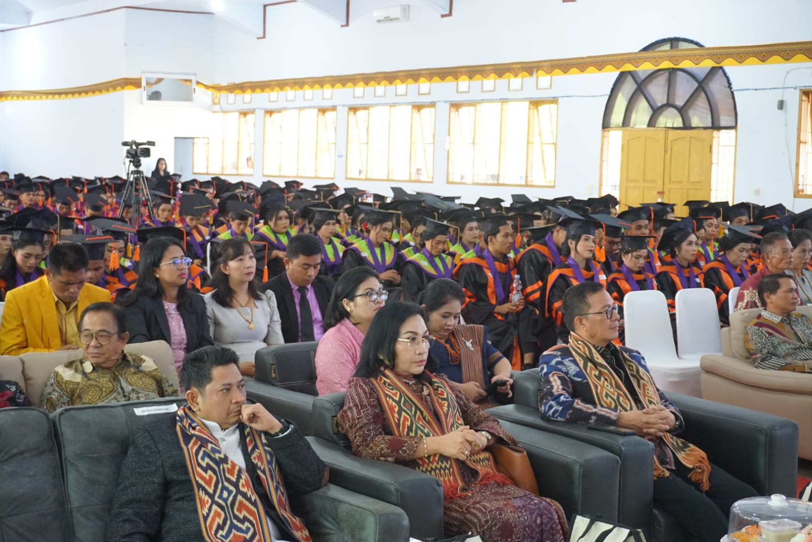 Wisuda Institut Agama Kristen Negeri (IAKN) Toraja. 