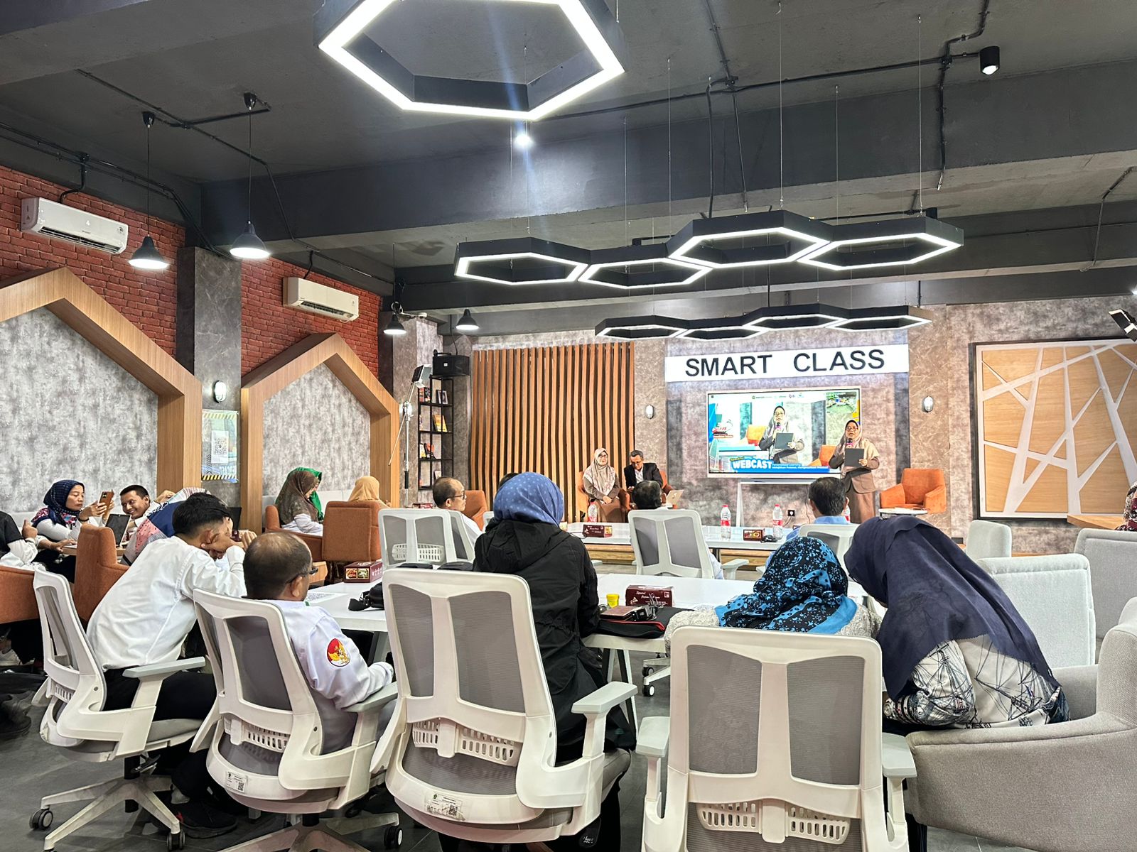 Pusdiklat Teknis Gelar Webcast Internasional, Diserbu Ribuan Peserta!