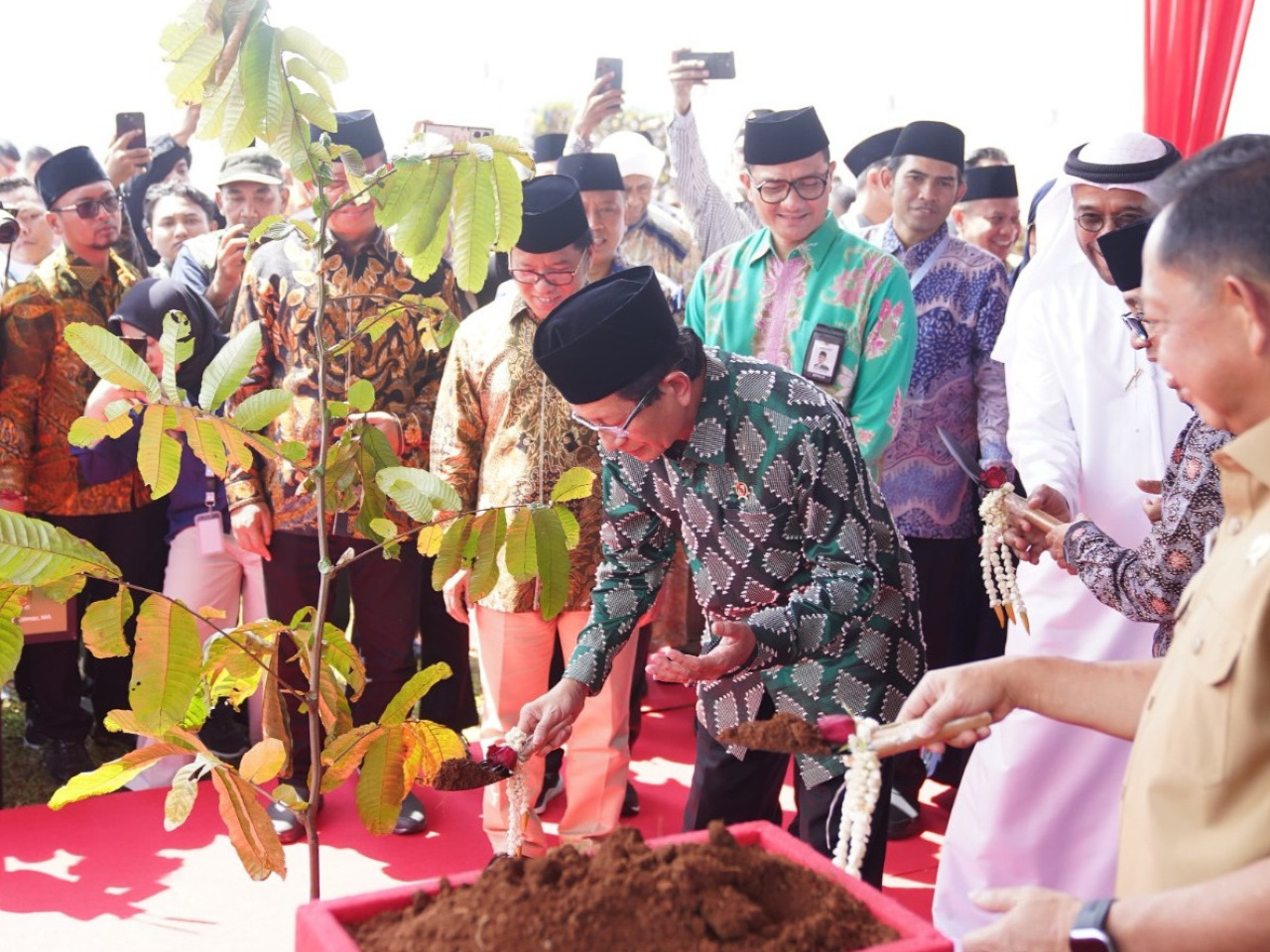 Pimpin Gerakan Tanam Sejuta Pohon di Hari Bumi, Menag: Tokoh Agama Beri Teladan Pelestarian Alam
