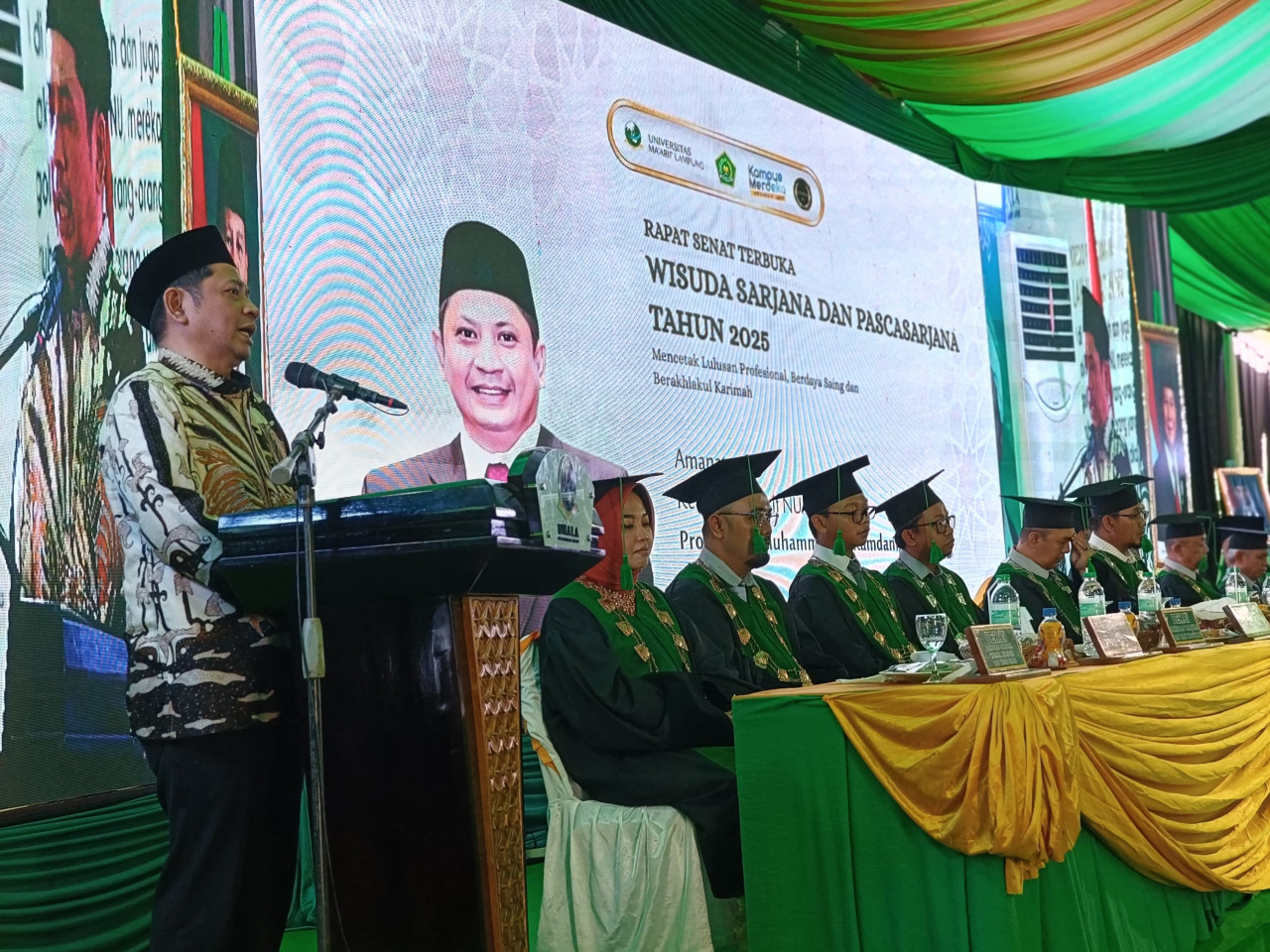 Di Balik Gelar dan Toga, Kaban Dhani Ajak Wisudawan UMALA Renungi Perjuangan Ibu