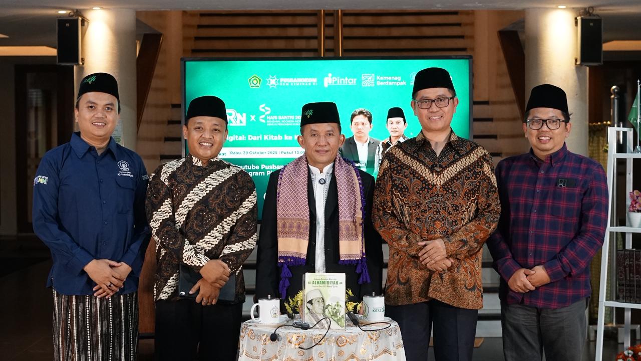 Santri Dituntut Jadi Inovator Digital: Transformasi Kitab Kuning Menjadi Konten Inspiratif